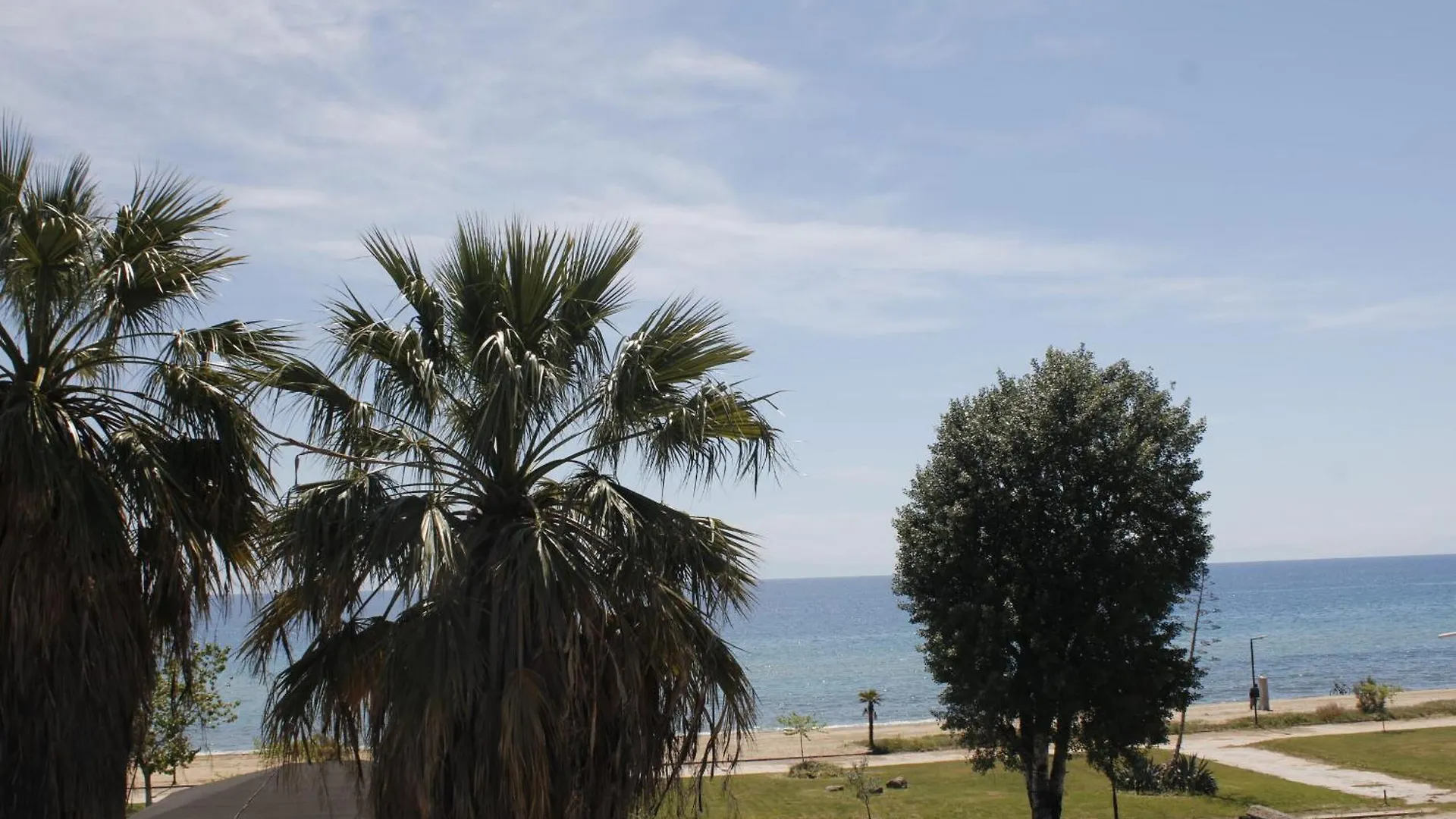 Studio To Rent In Front Of The Amazing Sea Nea Plagia Apartmán